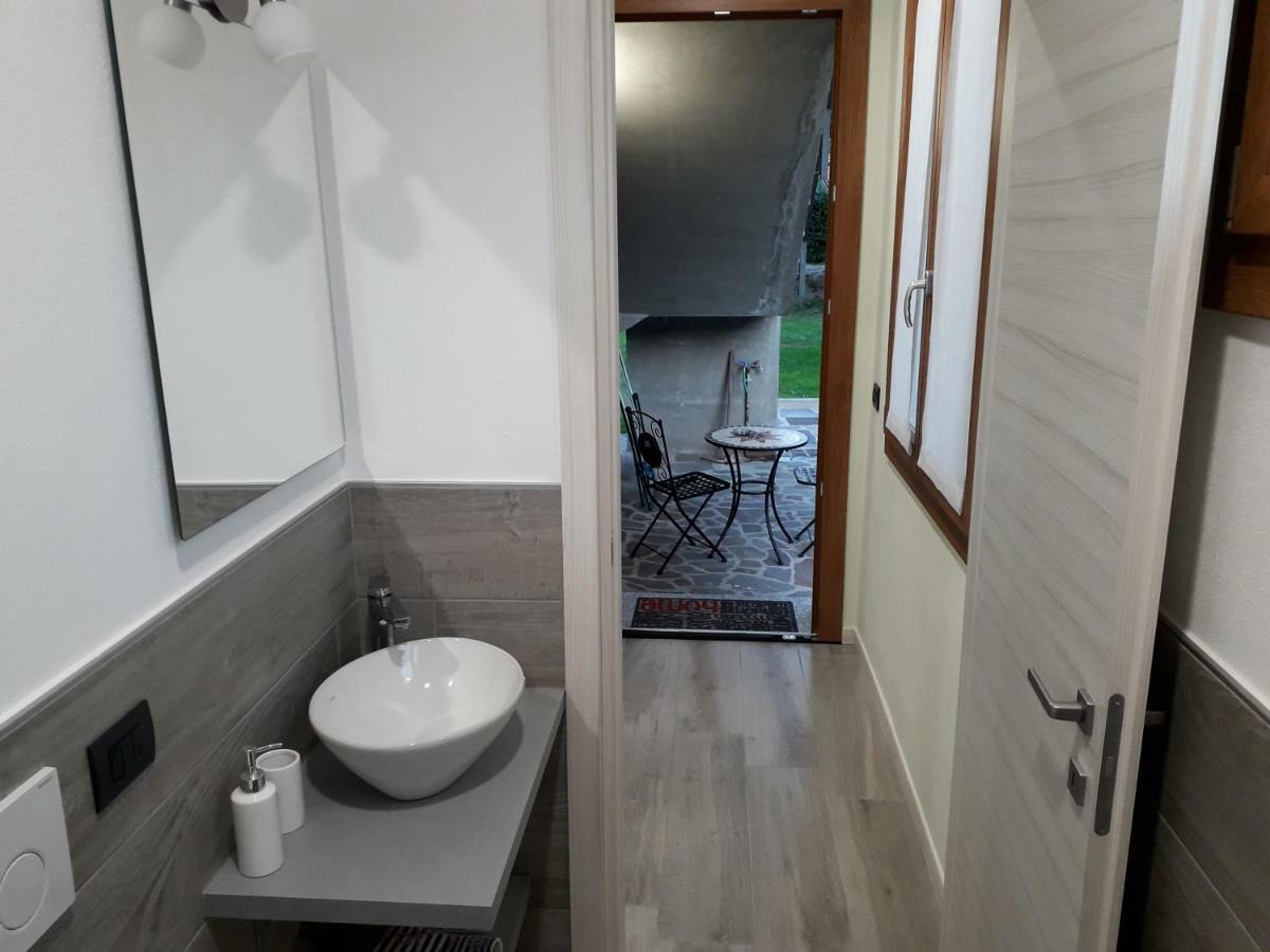 Casa Liberty Hotell Mandello del Lario Exteriör bild